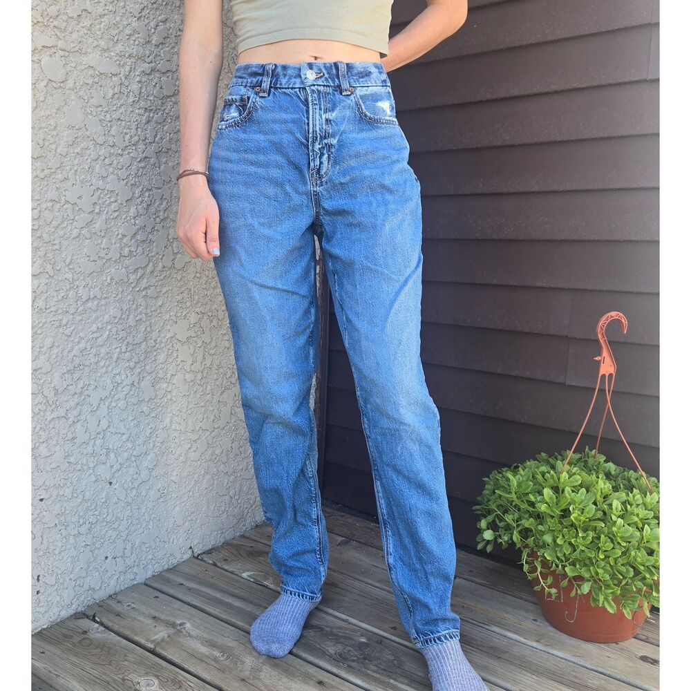 Women's American Eagle Strigid Curvy Mom Straight Denim Jeans Pants 8